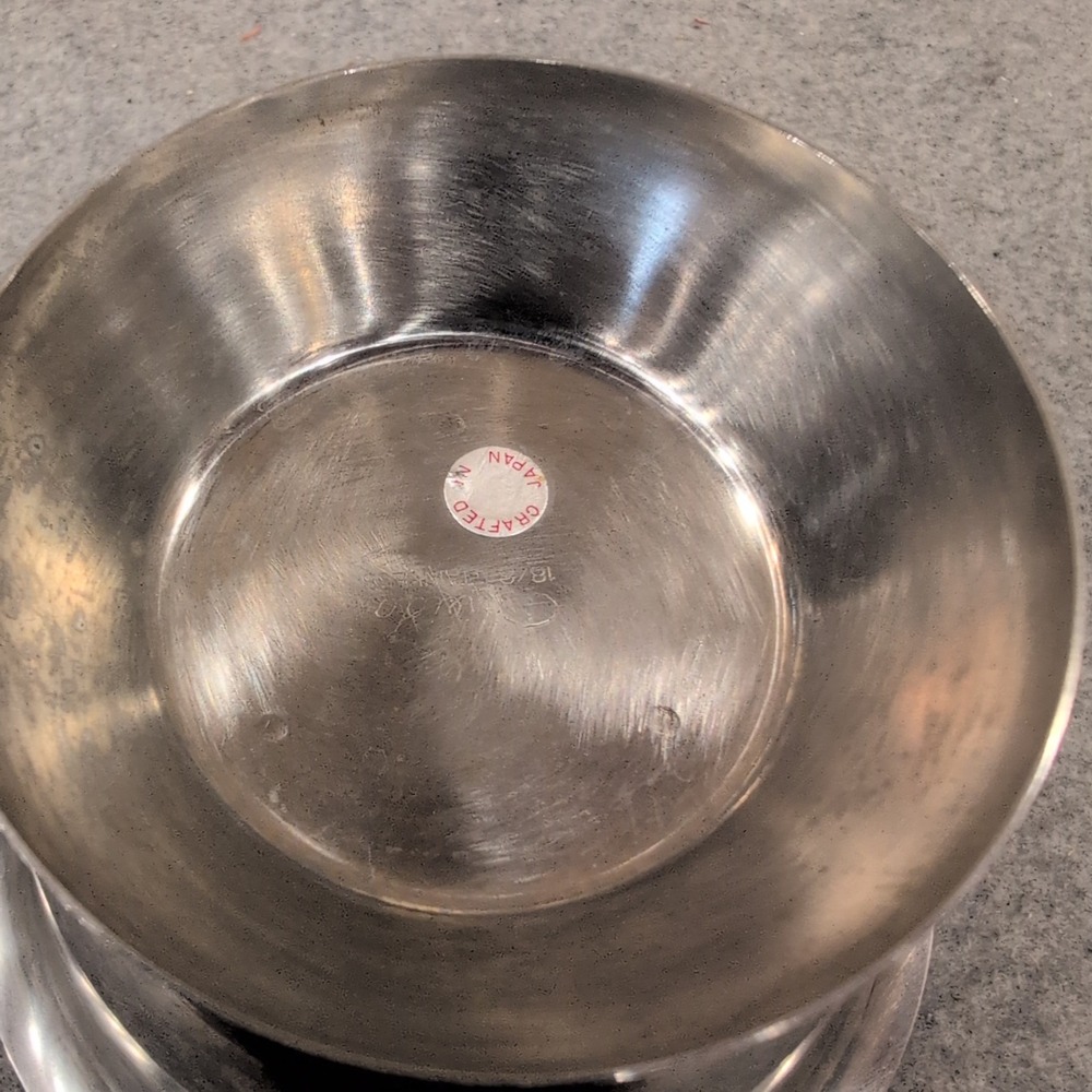 Oneida 18/8 Stainless Steel Small Footed Bowl Crafted in Japan Polished Silver - Picture 5 of 7